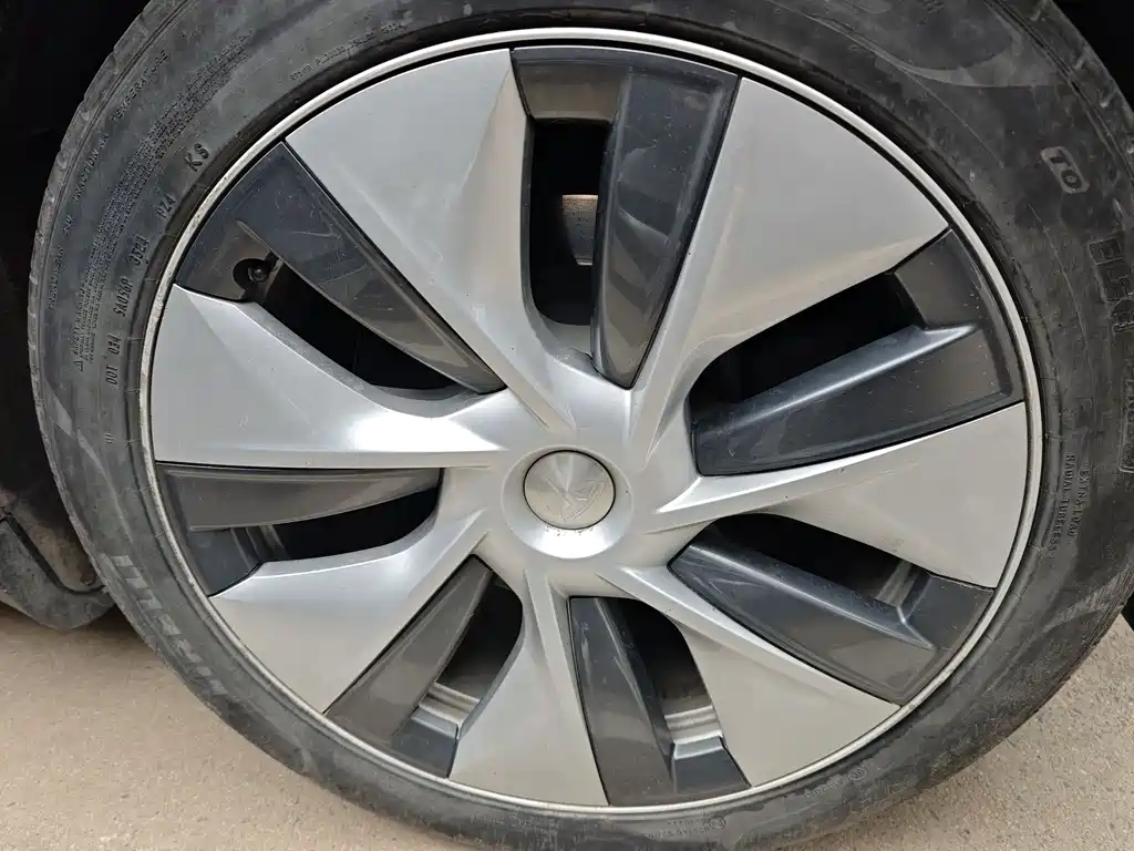 Tesla Model Y 2021 Standard Range Rear-Wheel Drive 2021 - thumbnail 17