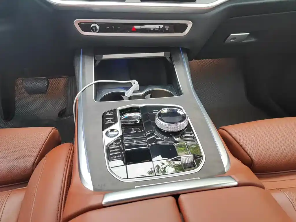 BMW BMW X7 xDrive40i Luxury Package 2024 - thumbnail 8