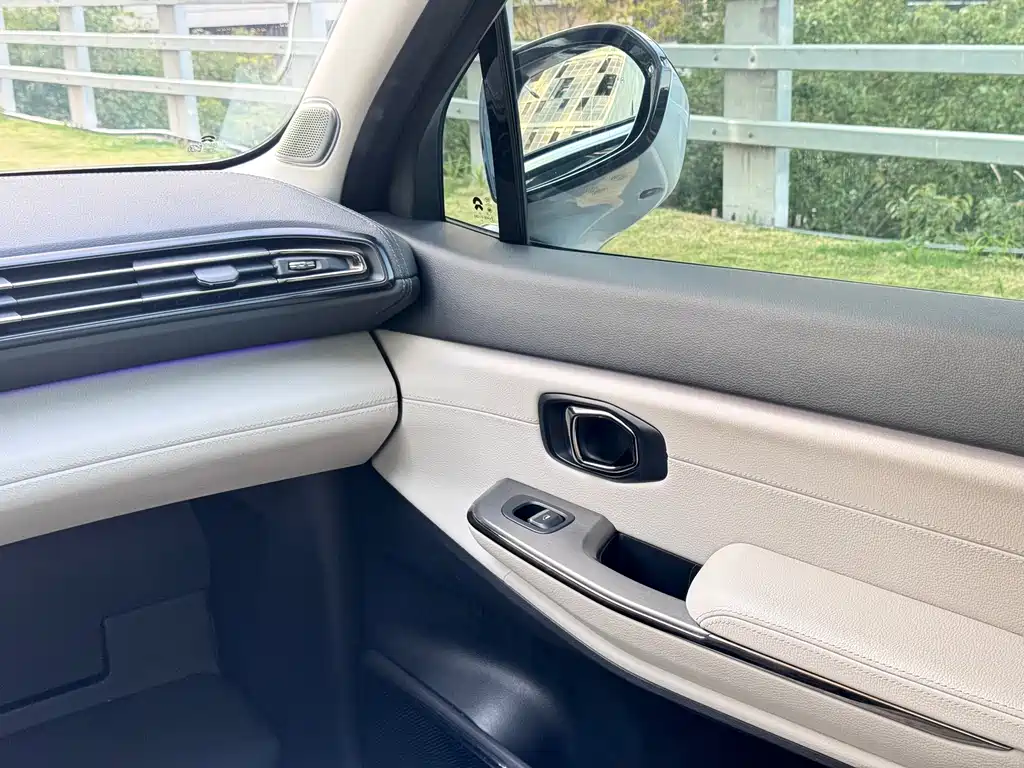 NIO NIO ES8 2020 415KM 7-seater 2021 - thumbnail 28