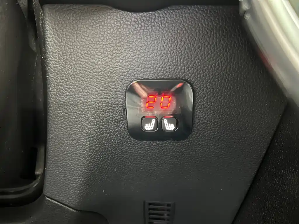 Haval Haval M6 2021 PLUS 1.5T DCT Luxury Intelligent Connectivity Model 2021 - thumbnail 9