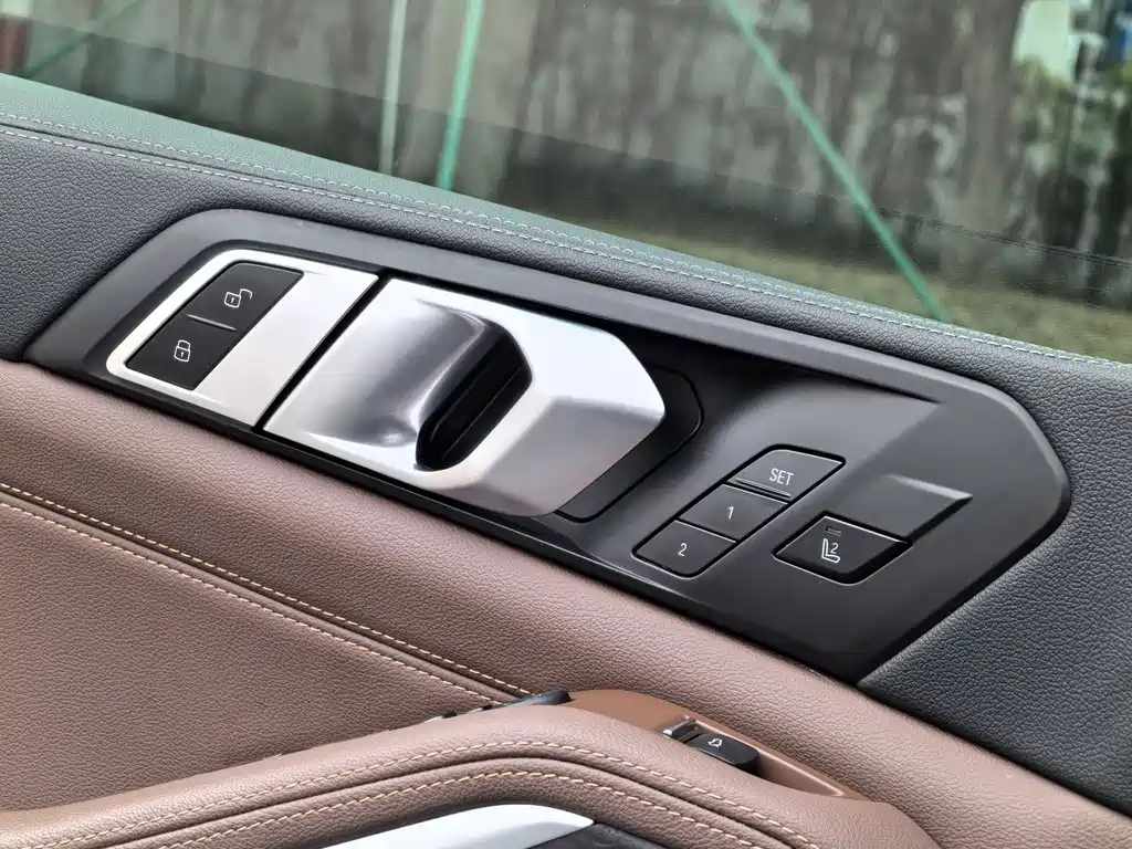 BMW BMW X5 xDrive40i M Sport Package 2020 - thumbnail 22