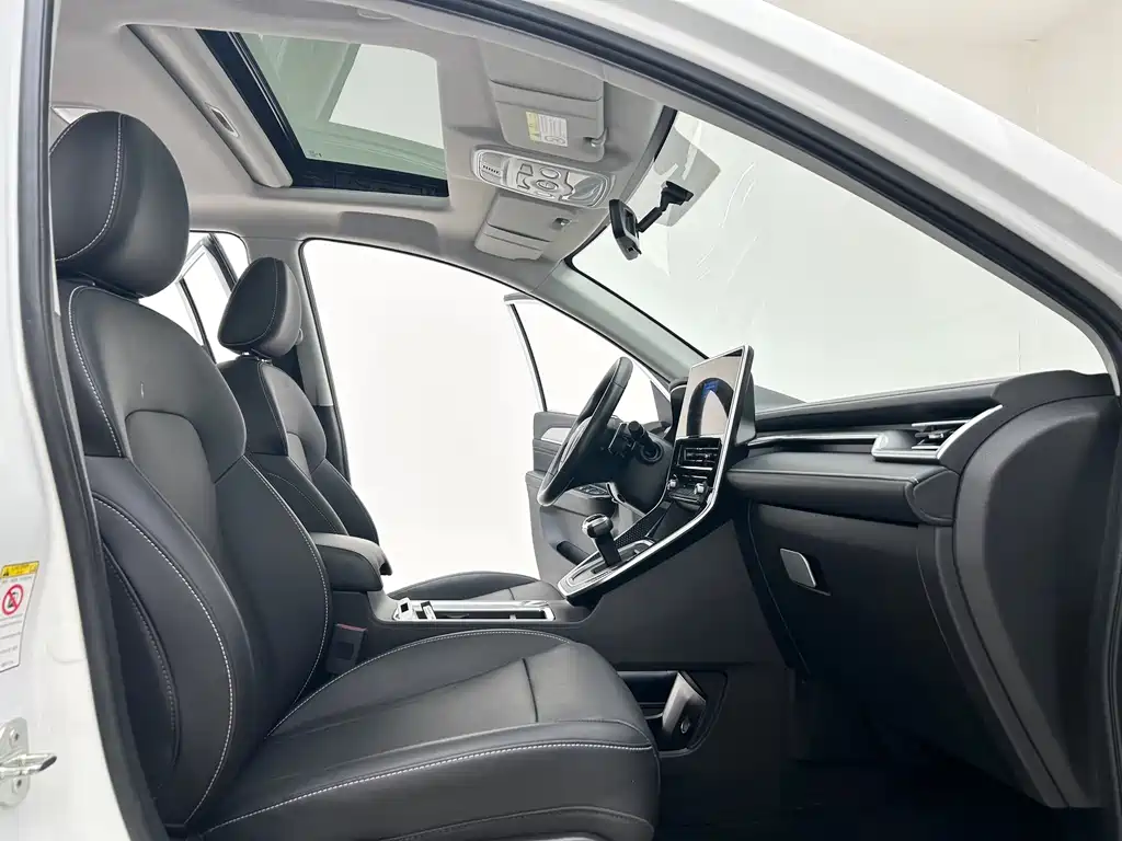 Haval Haval M6 2021 PLUS 1.5T DCT Comfort Model 2022 - thumbnail 8