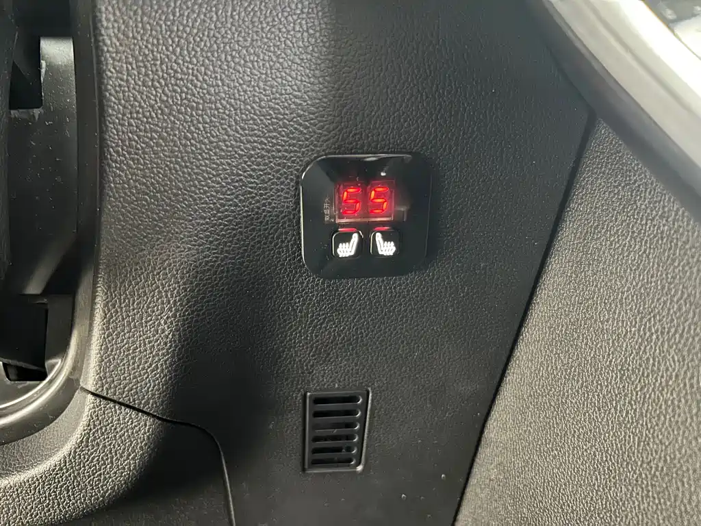 Haval Haval M6 2021 PLUS 1.5T DCT Comfort Model 2022 - thumbnail 19