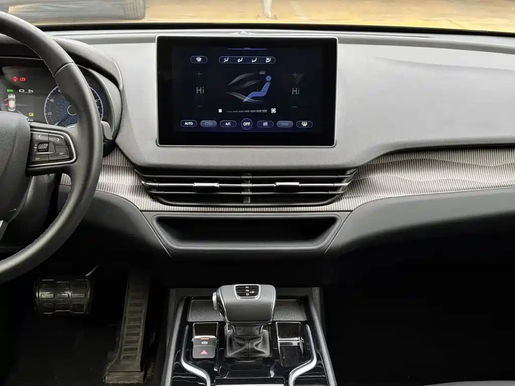 Hongqi Hongqi E-QM5 2024 450km Travel Edition 2024 - thumbnail 5