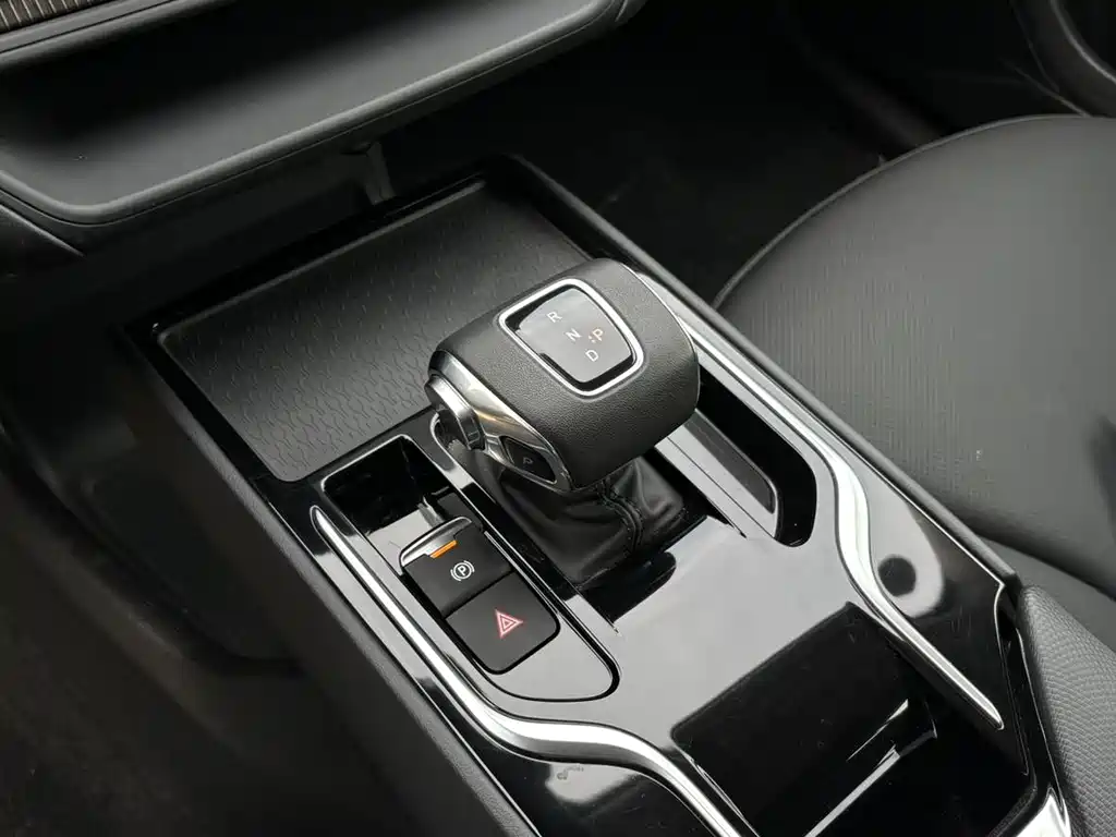Hongqi Hongqi E-QM5 2024 450km Travel Edition 2024 - thumbnail 6
