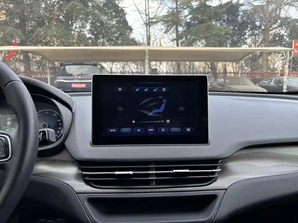 Hongqi Hongqi E-QM5 2024 450km Travel Edition 2024 - thumbnail 8