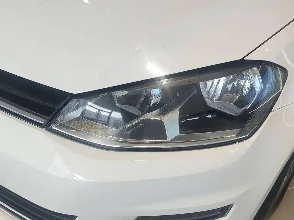 Volkswagen Volkswagen Golf 2016 230TSI Automatic Luxury Edition 2016 - thumbnail 6