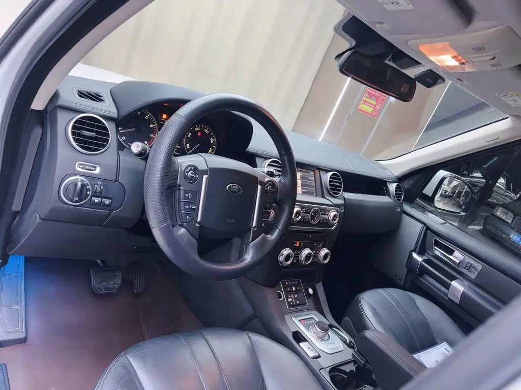Land Rover Discovery 2014 3.0 SC V6 SE 2015 - thumbnail 9