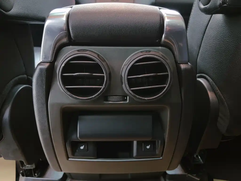 Land Rover Discovery 2014 3.0 SC V6 SE 2015 - thumbnail 14