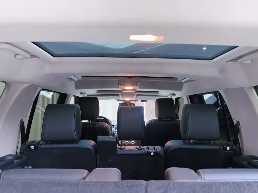 Land Rover Discovery 2014 3.0 SC V6 SE 2015 - thumbnail 16