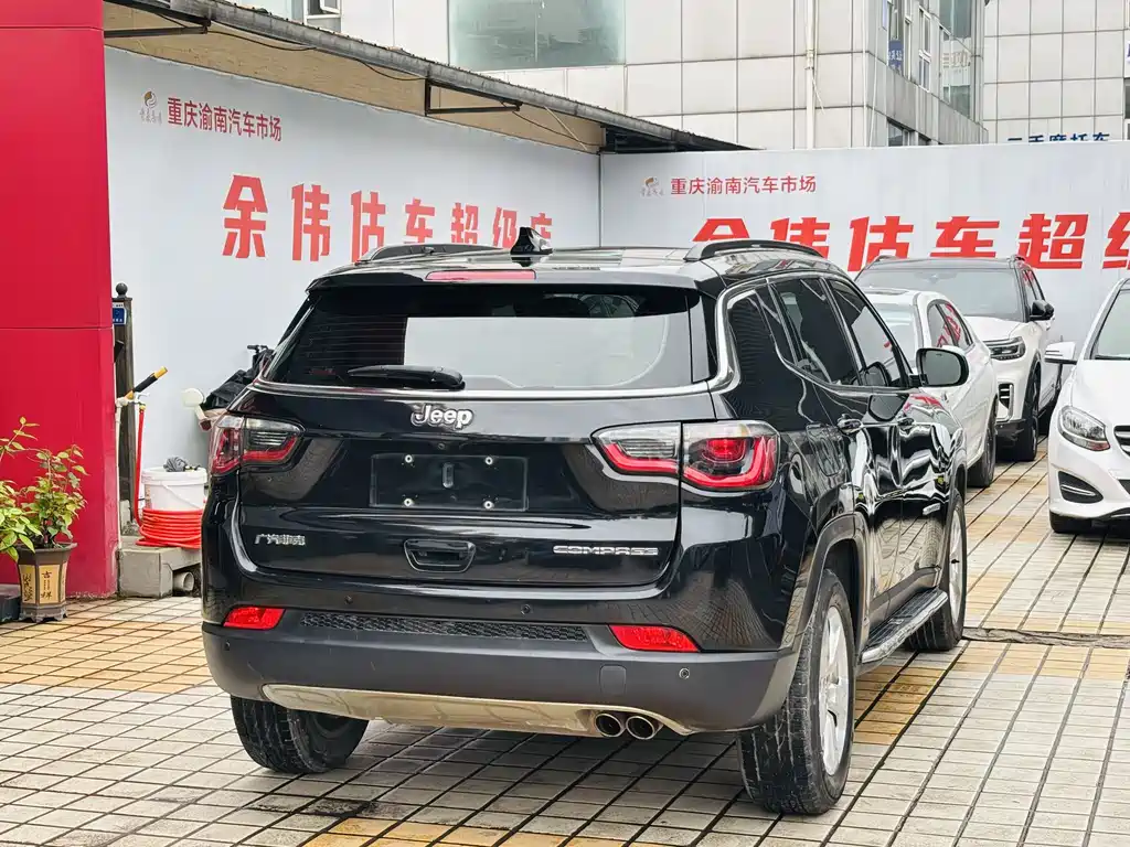 Jeep Jeep Cherokee 2020 220T Automatic Elite Edition 2020 - thumbnail 4