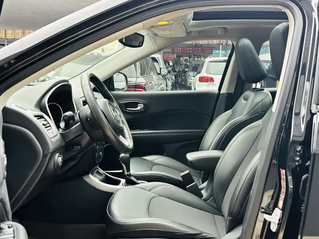 Jeep Jeep Cherokee 2020 220T Automatic Elite Edition 2020 - thumbnail 7