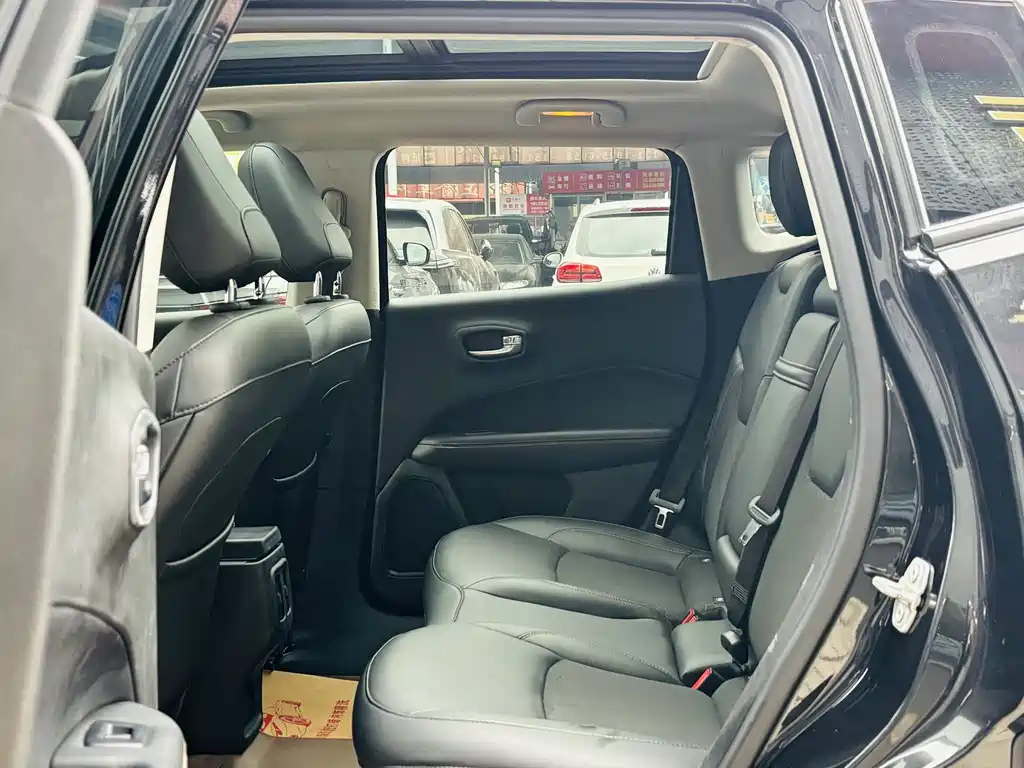 Jeep Jeep Cherokee 2020 220T Automatic Elite Edition 2020 - thumbnail 10