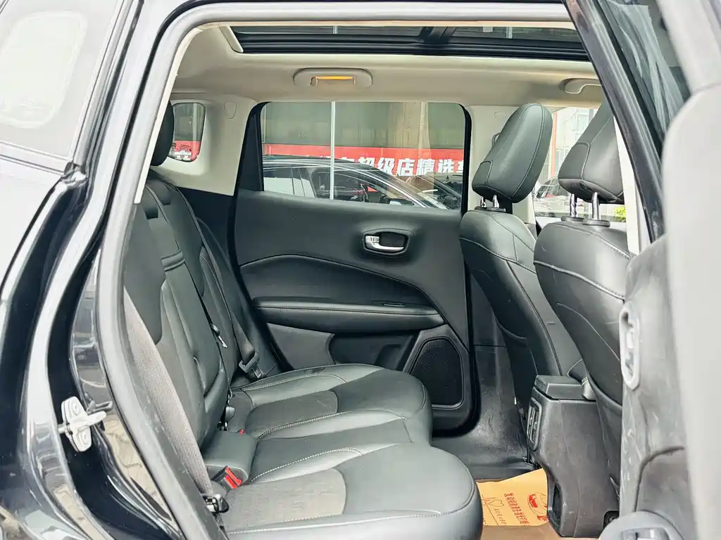 Jeep Jeep Cherokee 2020 220T Automatic Elite Edition 2020 - thumbnail 12