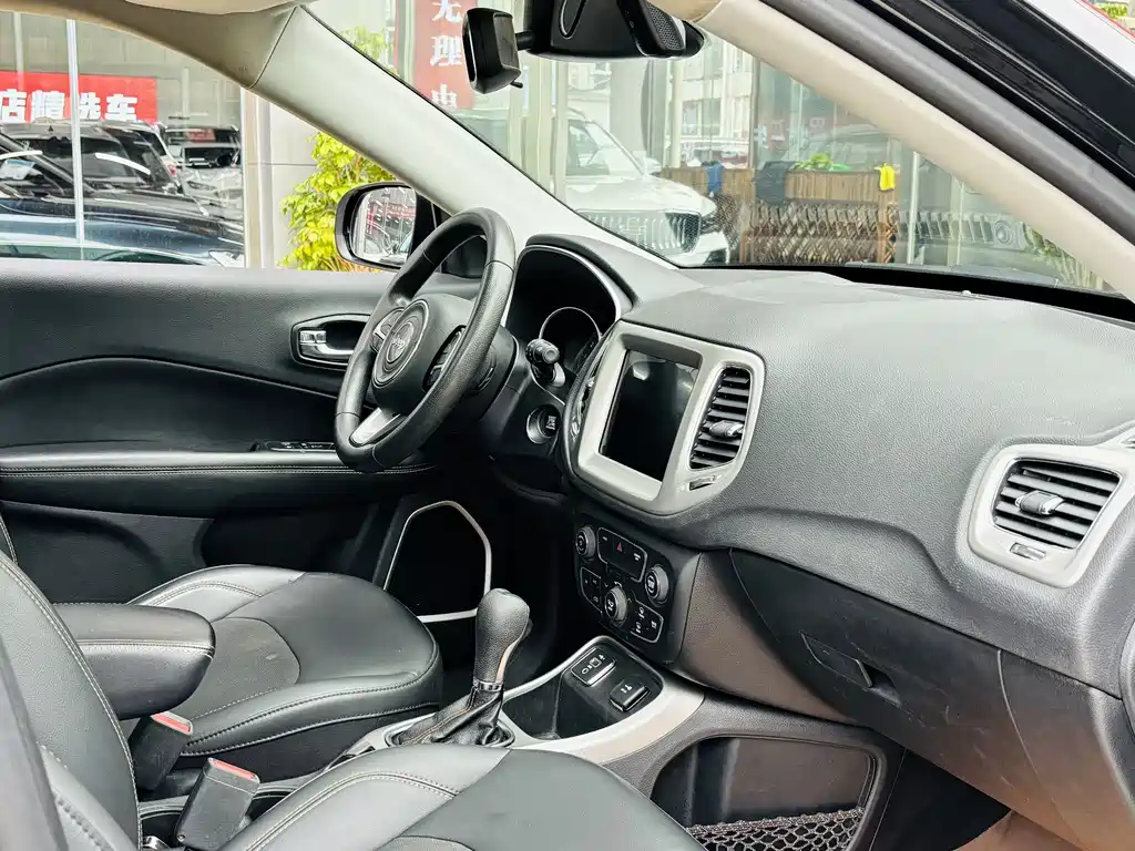 Jeep Jeep Cherokee 2020 220T Automatic Elite Edition 2020 - thumbnail 13