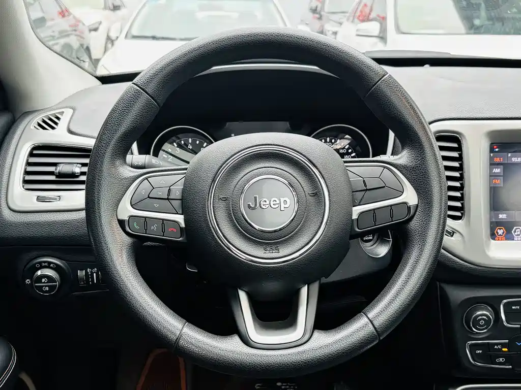 Jeep Jeep Cherokee 2020 220T Automatic Elite Edition 2020 - thumbnail 15