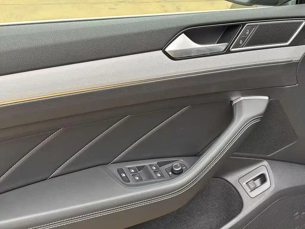 Volkswagen Magotan 2025 Model Comfort 280TSI DSG 2026 - thumbnail 5