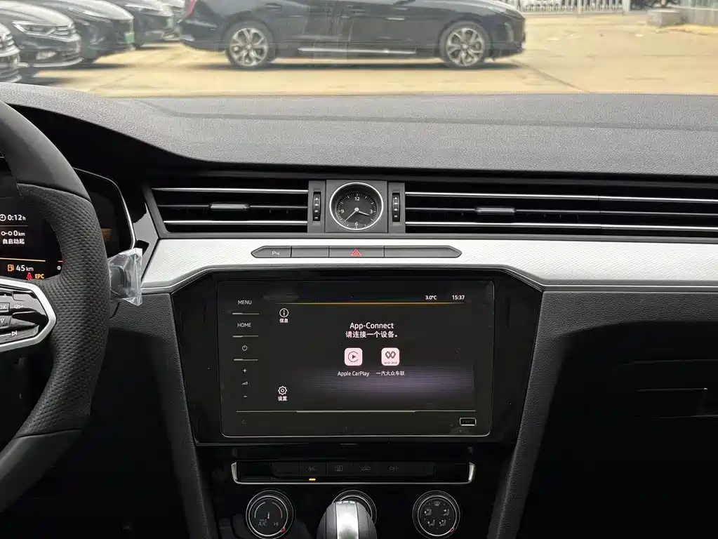 Volkswagen Magotan 2025 Model Comfort 280TSI DSG 2026 - thumbnail 9