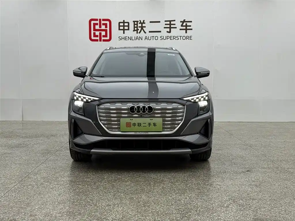 Audi Audi Q5 e-tron 2023 40 e-tron Premium Model with Exclusive Package 2025 - thumbnail 14