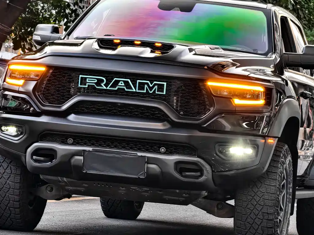 RAM RAM Trucks TRX 2023 6.2L V8 U.S. Specification 2023 - thumbnail 3