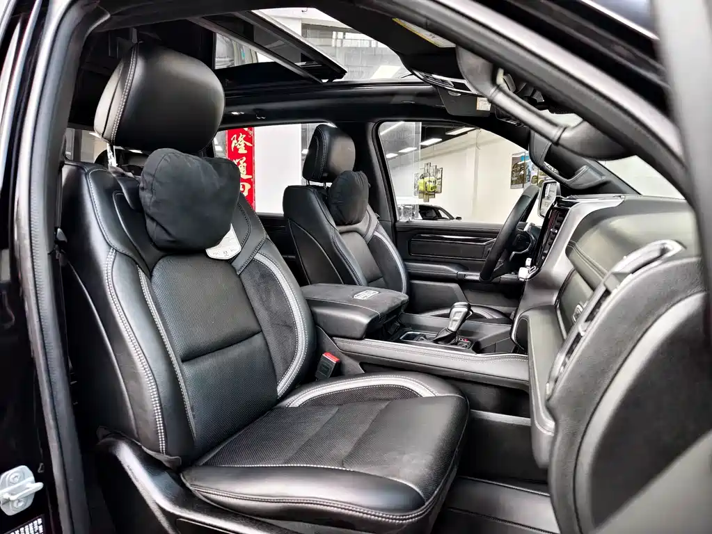 RAM RAM Trucks TRX 2023 6.2L V8 U.S. Specification 2023 - thumbnail 6