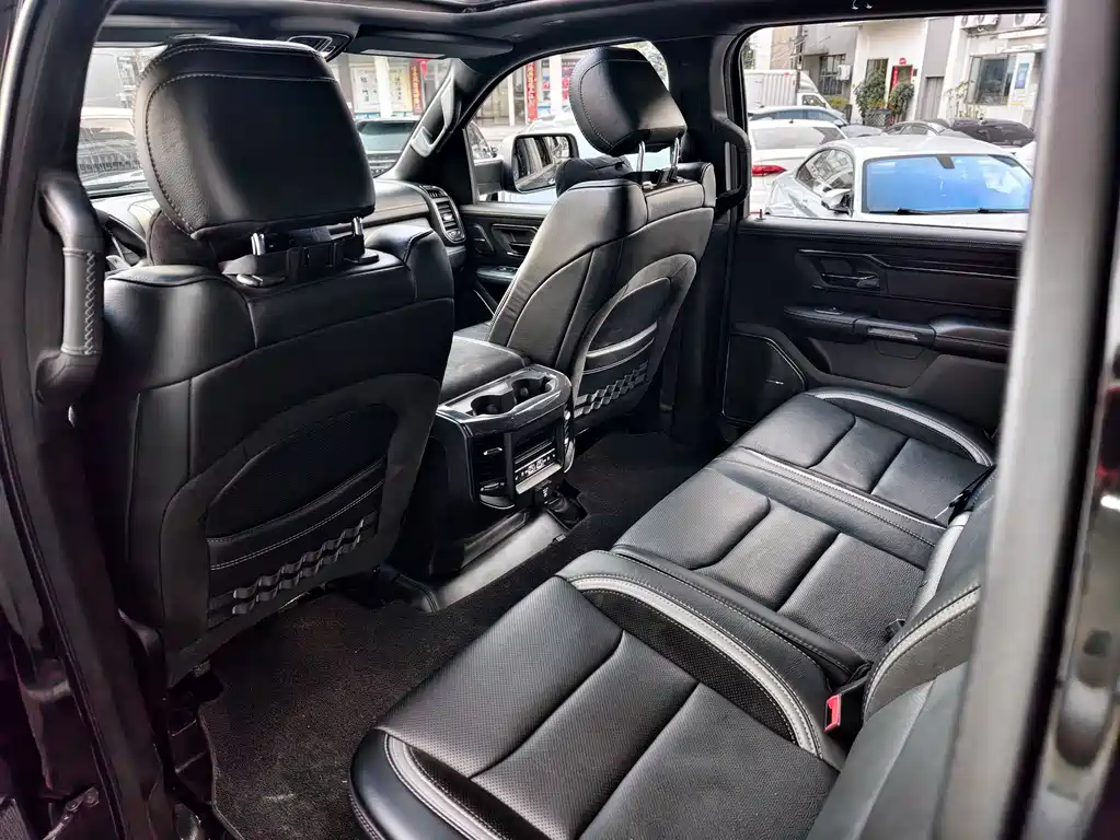 RAM RAM Trucks TRX 2023 6.2L V8 U.S. Specification 2023 - thumbnail 9