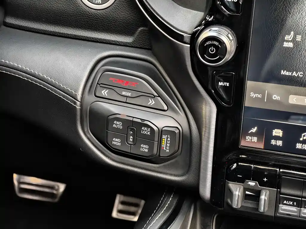 RAM RAM Trucks TRX 2023 6.2L V8 U.S. Specification 2023 - thumbnail 12