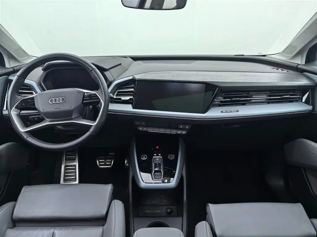 Audi Audi Q5 e-tron 2023 40 e-tron Premium Model with Elegant Package 2025 - thumbnail 6