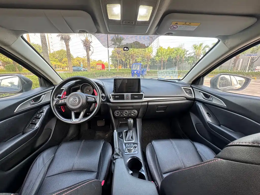Mazda Mazda 3 Axela 2019 Cloud Control Edition Hatchback 1.5L Automatic Comfort Model China V 2019 - thumbnail 7