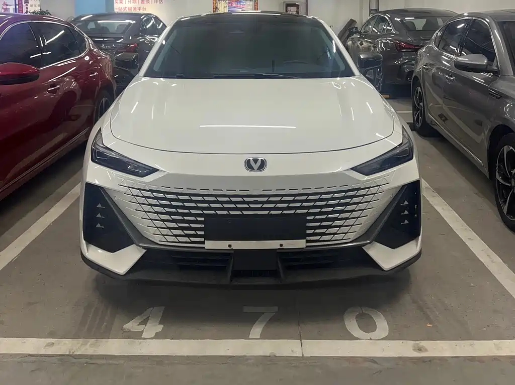 Changan Changan UNI-V iDD 2023 Model iDD 1.5T 113km Smart Fun Edition (Fast Version) 2023 - thumbnail 2