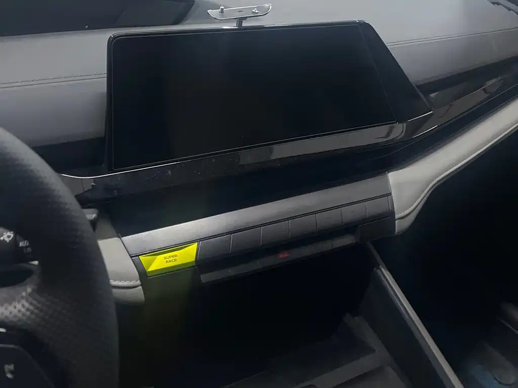 Changan Changan UNI-V iDD 2023 Model iDD 1.5T 113km Smart Fun Edition (Fast Version) 2023 - thumbnail 10