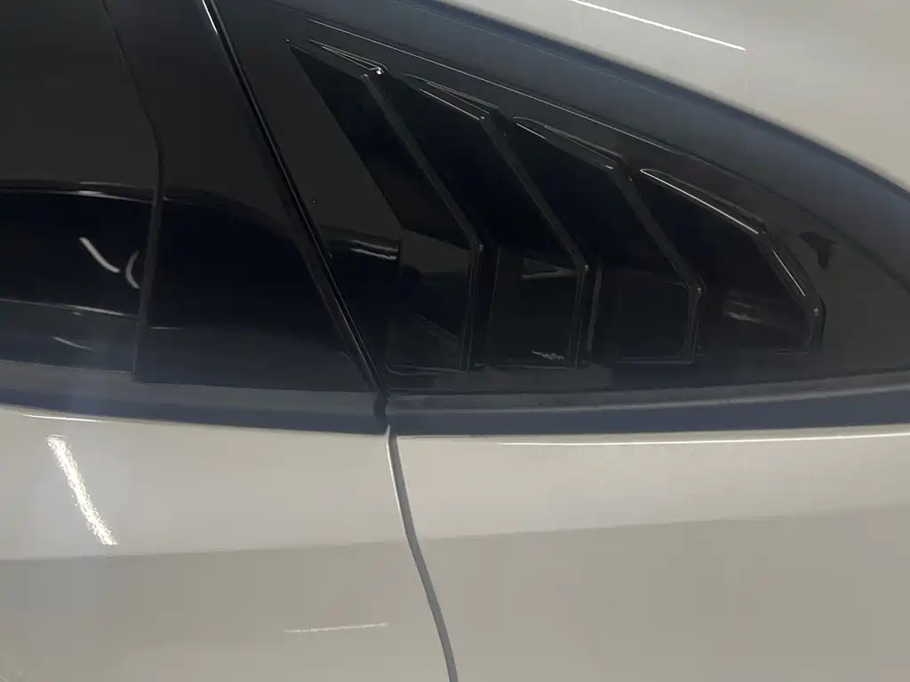Changan Changan UNI-V iDD 2023 Model iDD 1.5T 113km Smart Fun Edition (Fast Version) 2023 - thumbnail 11