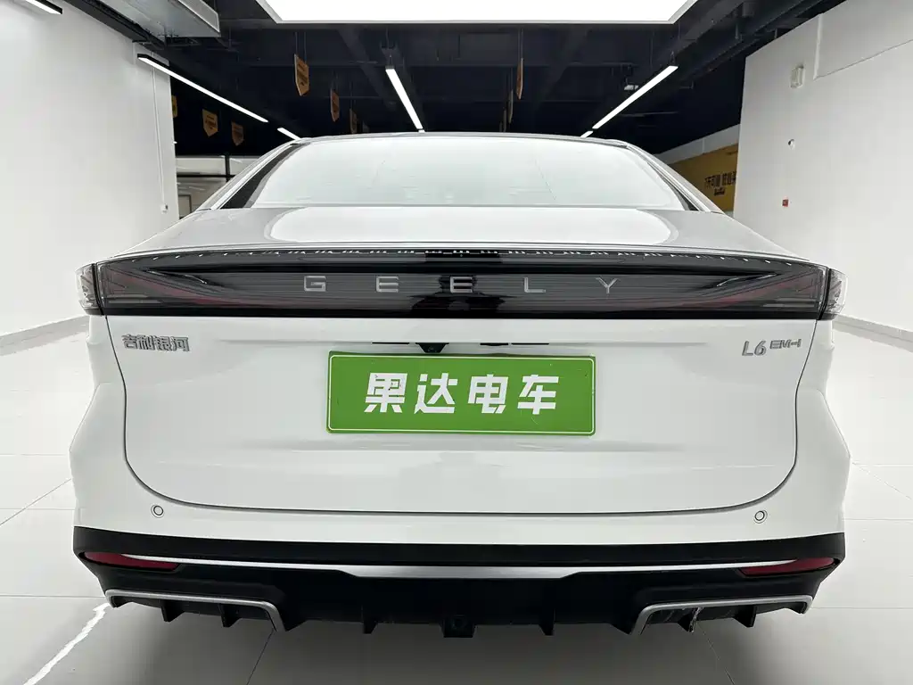 Geely Galaxy Geely Galaxy L6 2025 EM-i 140km Starship Edition 2025 - thumbnail 4