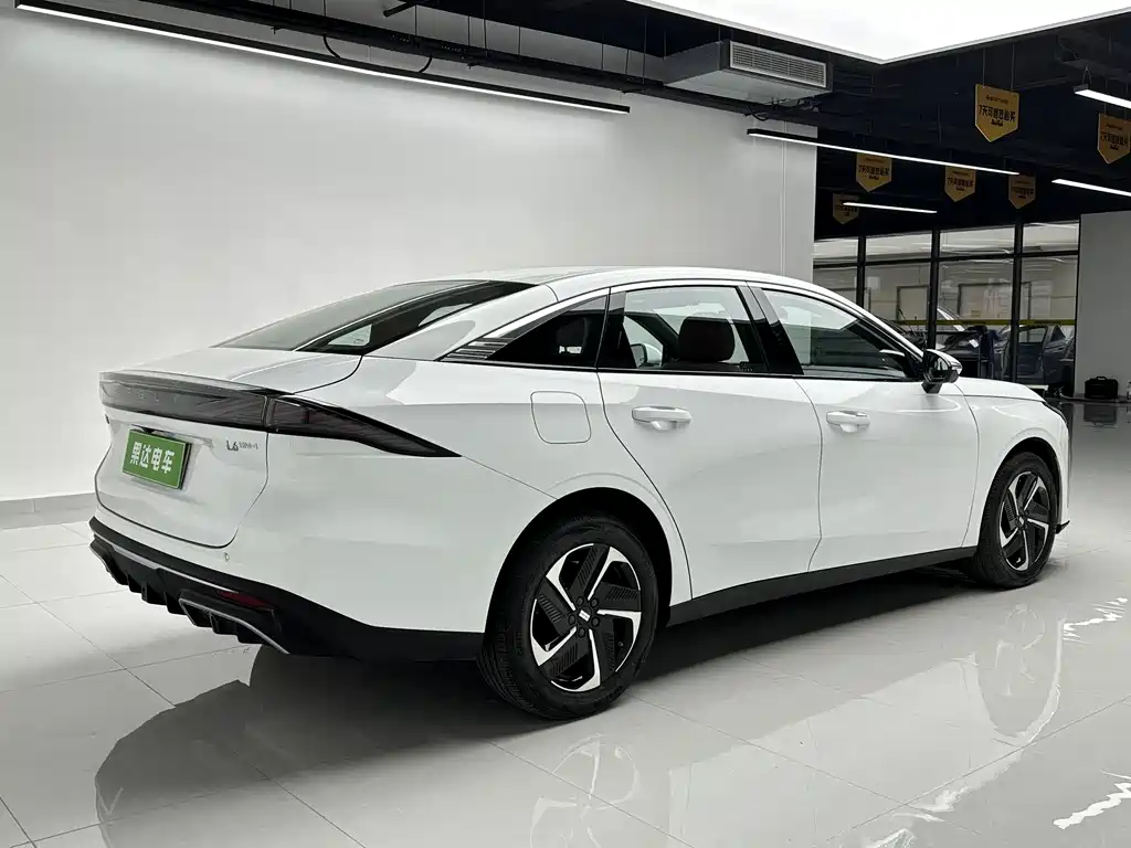 Geely Galaxy Geely Galaxy L6 2025 EM-i 140km Starship Edition 2025 - thumbnail 6