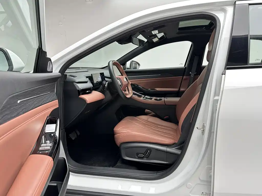 Geely Galaxy Geely Galaxy L6 2025 EM-i 140km Starship Edition 2025 - thumbnail 11