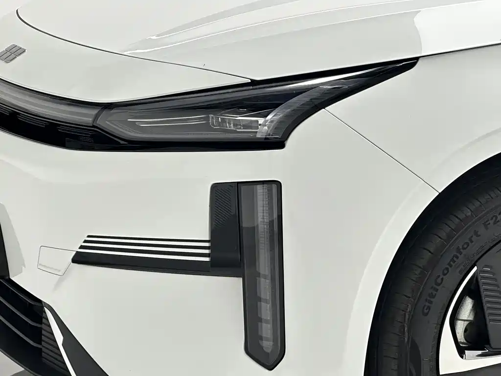 Geely Galaxy Geely Galaxy L6 2025 EM-i 140km Starship Edition 2025 - thumbnail 13