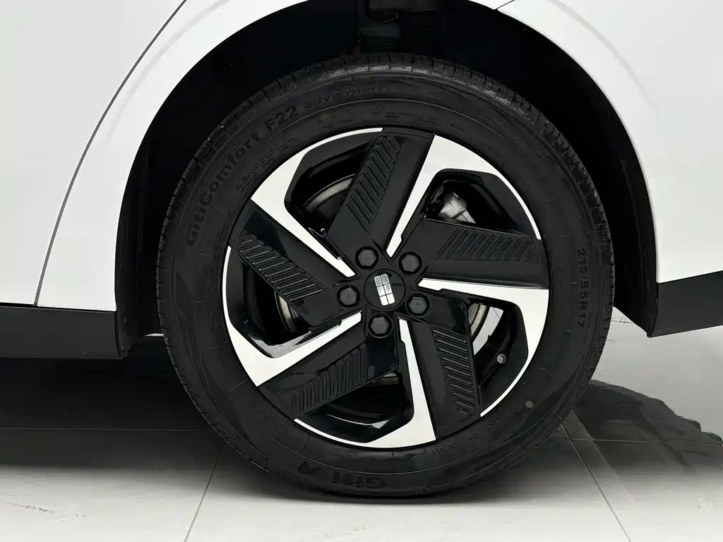 Geely Galaxy Geely Galaxy L6 2025 EM-i 140km Starship Edition 2025 - thumbnail 20