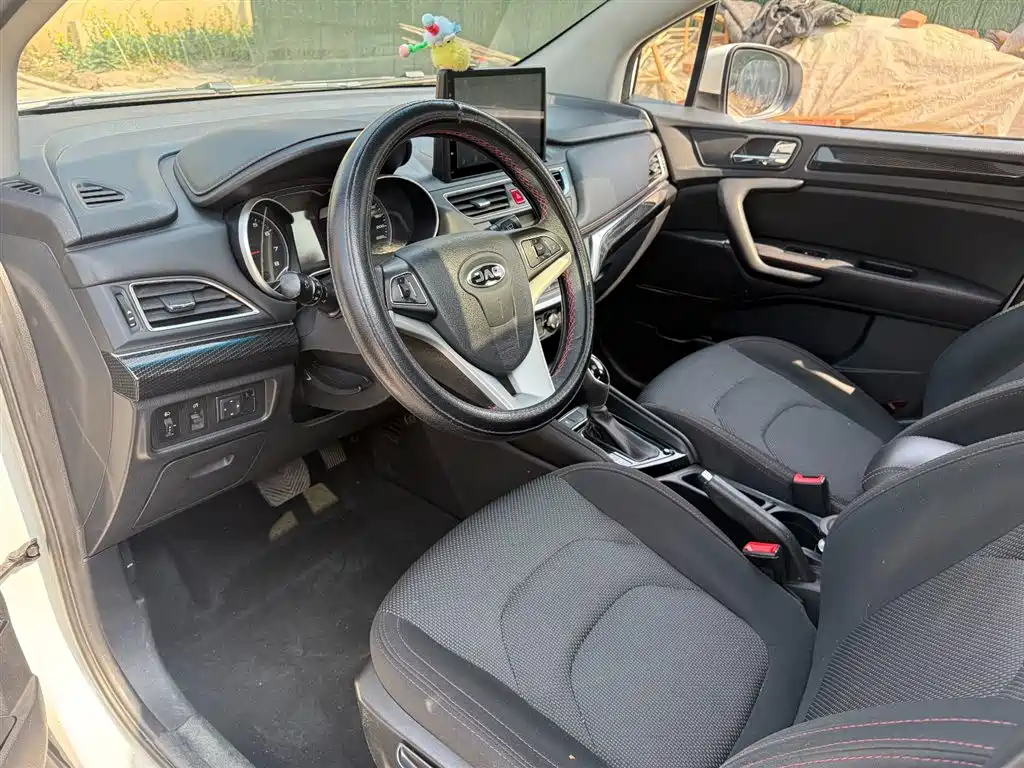 JAC Group Rui Feng S3 2018 Custom Edition 1.6L CVT Luxury Intelligent Model 2018 - thumbnail 4