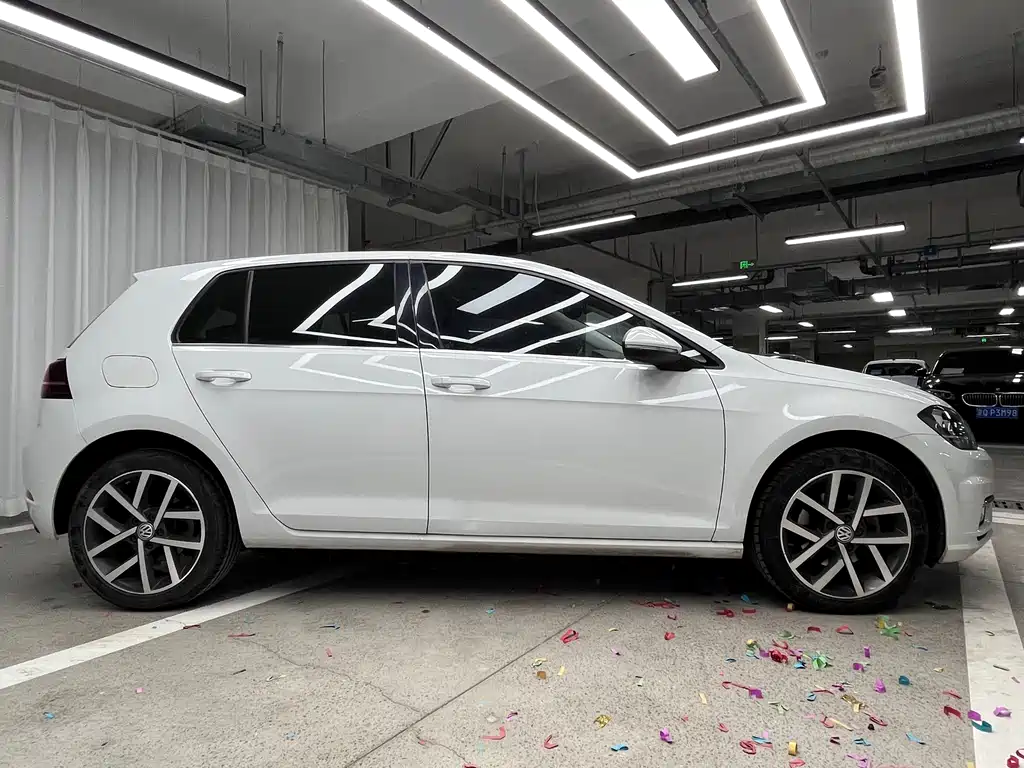 Volkswagen Volkswagen Golf 2018 230TSI Automatic Luxury Edition 2018 - thumbnail 4