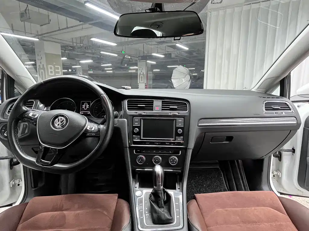 Volkswagen Volkswagen Golf 2018 230TSI Automatic Luxury Edition 2018 - thumbnail 8