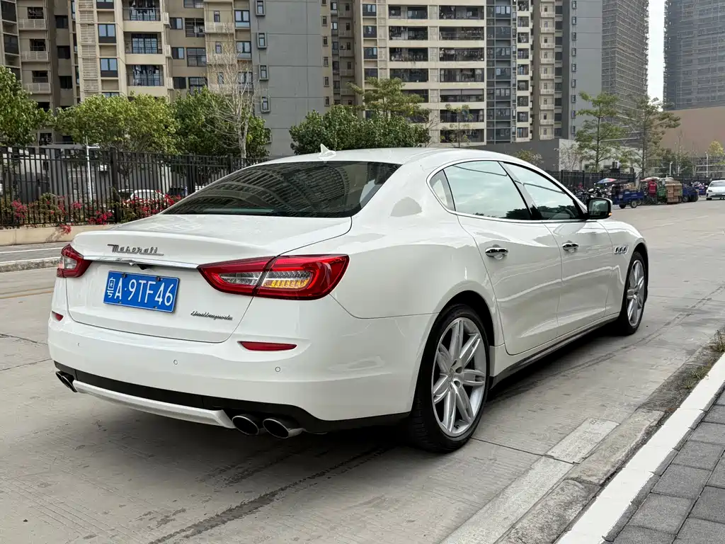 Maserati Chrysler 300C 2013 3.0T Standard 2014 - thumbnail 9