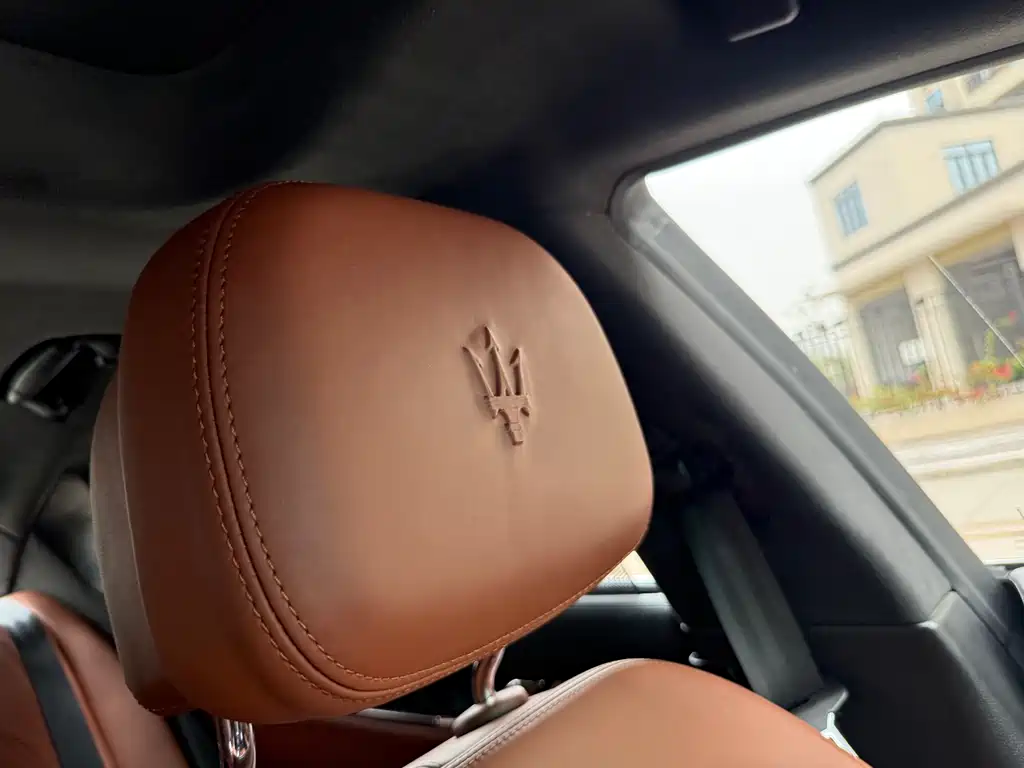 Maserati Chrysler 300C 2013 3.0T Standard 2014 - thumbnail 13