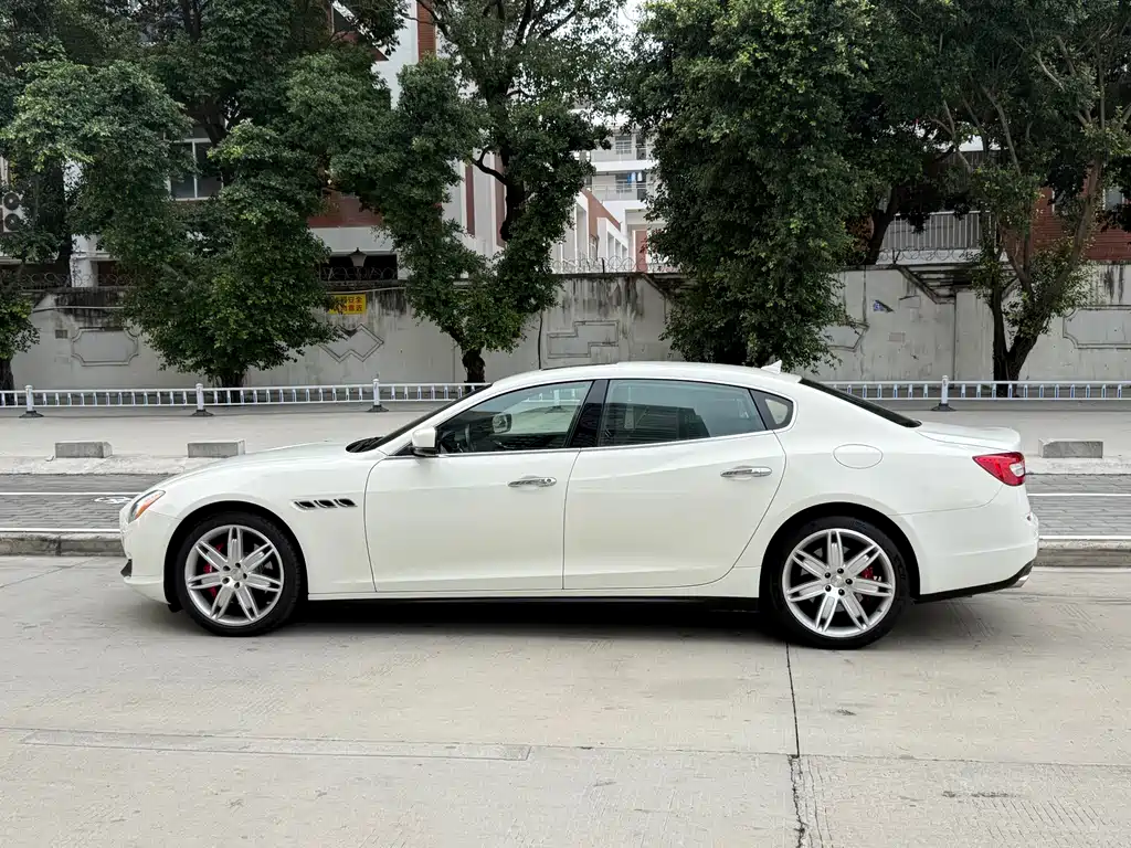 Maserati Chrysler 300C 2013 3.0T Standard 2014 - thumbnail 15