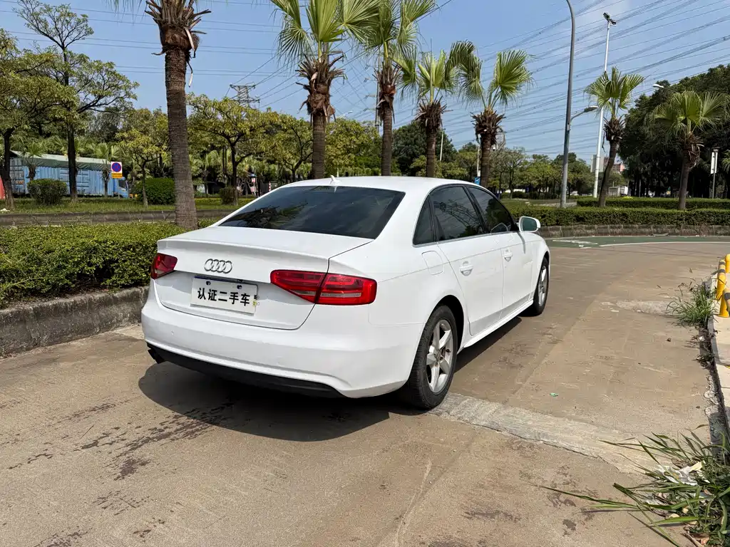 Audi Audi A4L 2013 30 TFSI Automatic Comfort Edition 2014 - thumbnail 4