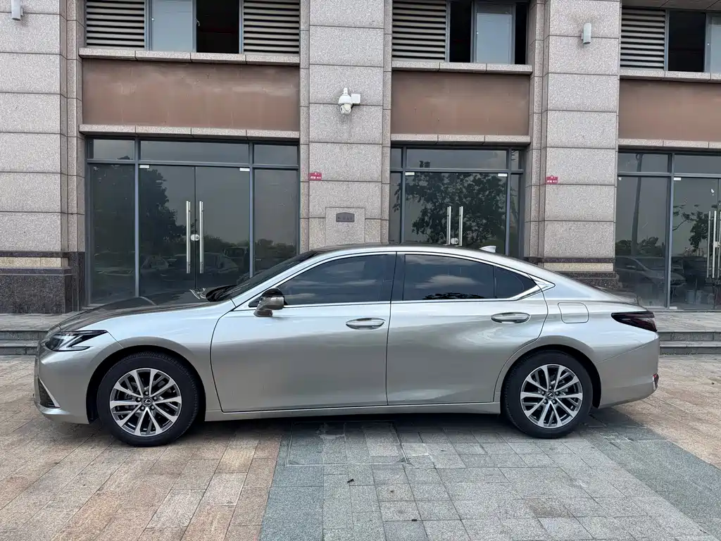 Lexus Lexus ES 2025 200 Premium Edition 2025 - thumbnail 3
