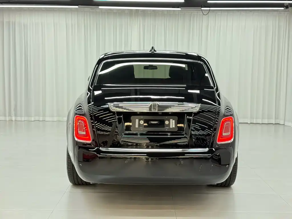 Rolls-Royce Phantom 2018 6.7T Standard Wheelbase Version 2019 - thumbnail 5