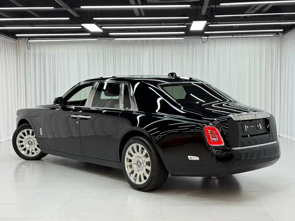 Rolls-Royce Phantom 2018 6.7T Standard Wheelbase Version 2019 - thumbnail 6