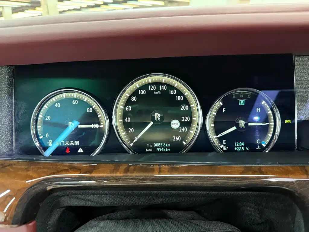 Rolls-Royce Phantom 2018 6.7T Standard Wheelbase Version 2019 - thumbnail 15