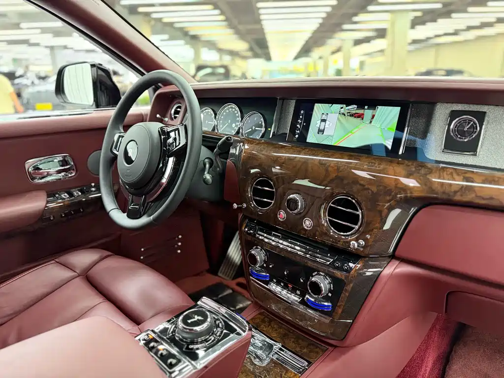 Rolls-Royce Phantom 2018 6.7T Standard Wheelbase Version 2019 - thumbnail 20