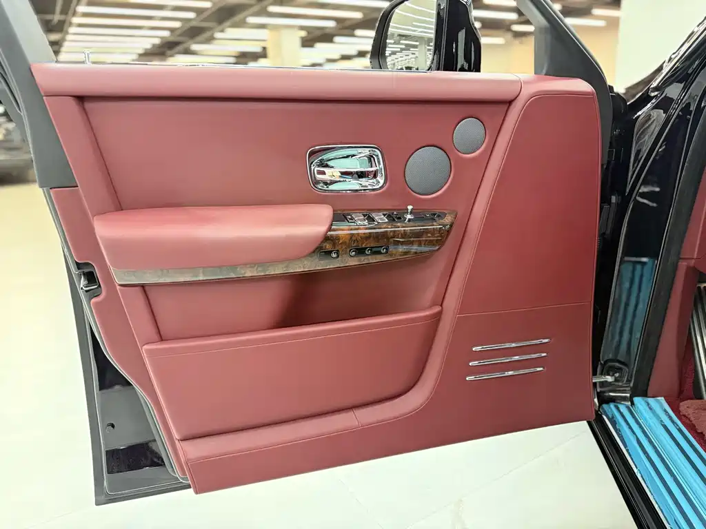 Rolls-Royce Phantom 2018 6.7T Standard Wheelbase Version 2019 - thumbnail 21